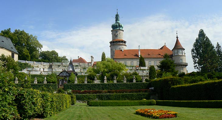 Autor: Tomas Nemec, CC BY-SA 3.0 <https://creativecommons.org/licenses/by-sa/4.0>, via Wikimedia Commons Zámek Nové Město