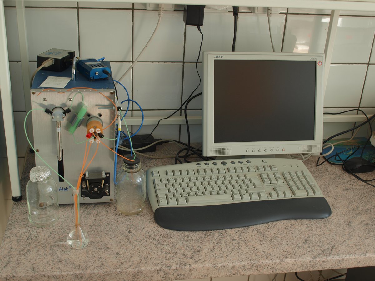 Instr_FIA-Lab.jpg Instr_FIA-Lab.jpg
